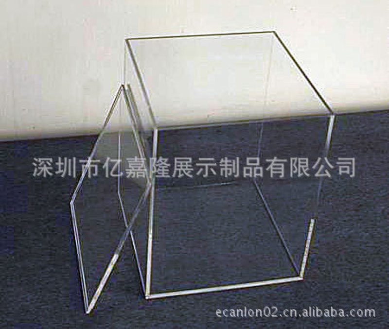 亚克力制品定制:现代生活中的新材料艺术再现